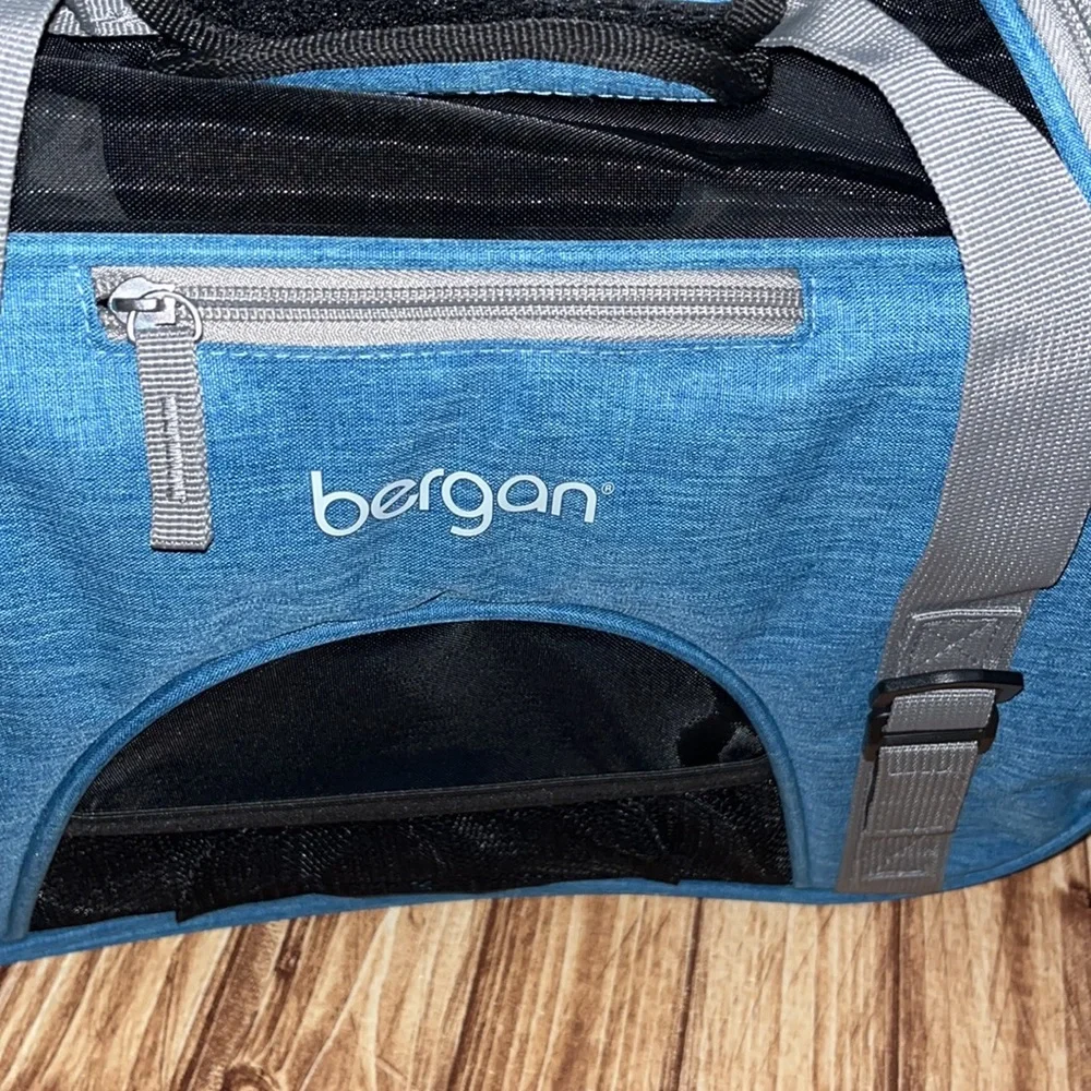 🐶 or 🐱 • 🏆 BERGAN x travel vibes 🏆• 🐱 or 🐶